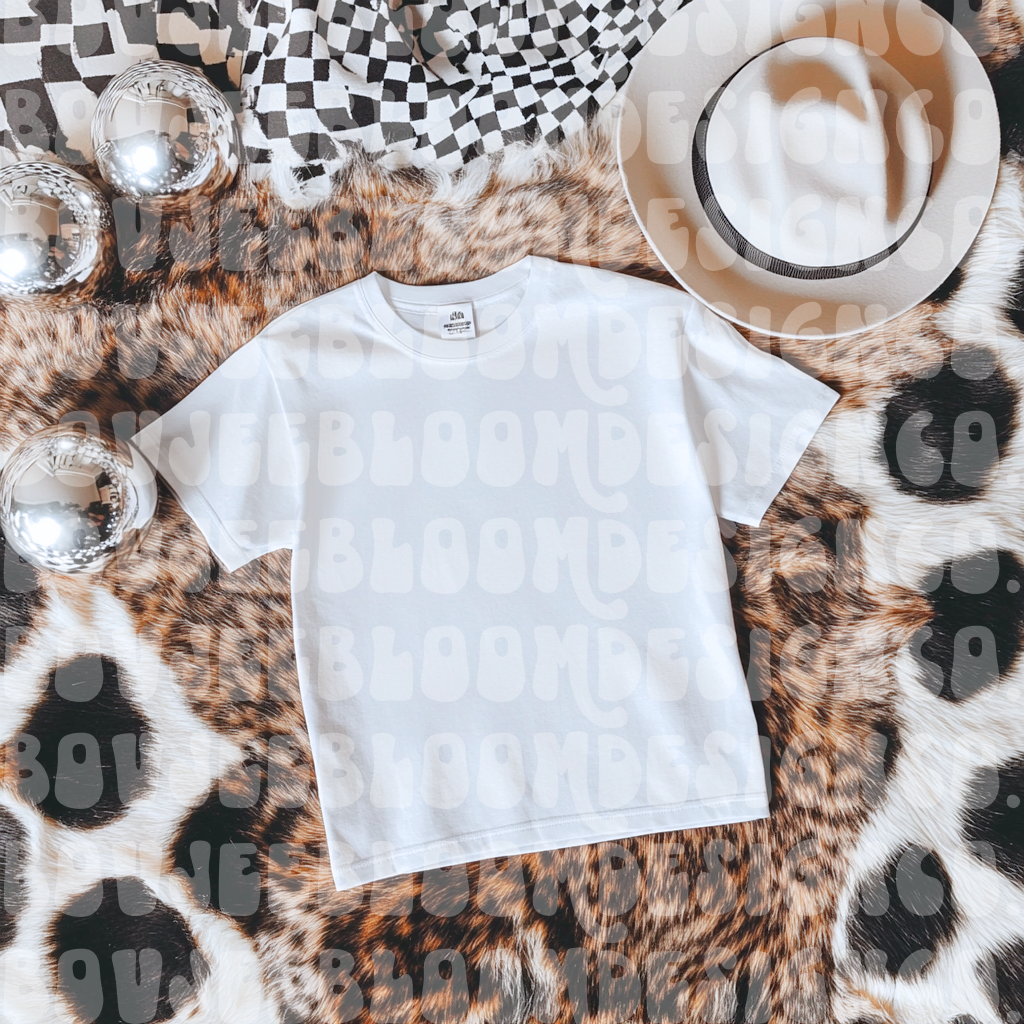 Mockup White Tee Vintage Retro